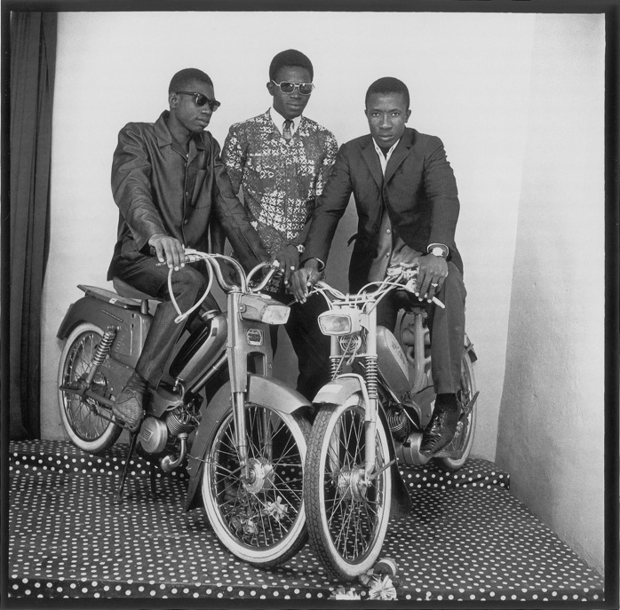 Malick Sidibe, Trzej przyjaciele z motorowerami, 1975