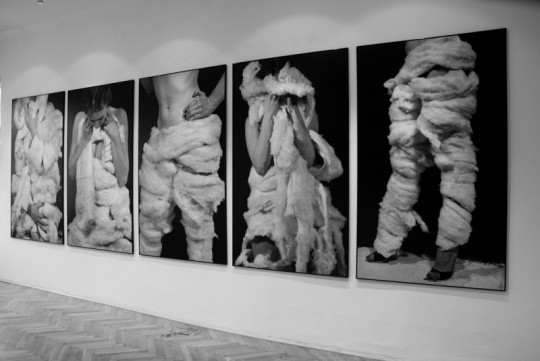 Wystawa Teresy Tyszkiewicz, Photo Épinglée, Galeria Foto-Medium-Art, 2010, fot. Zofia Waligóra