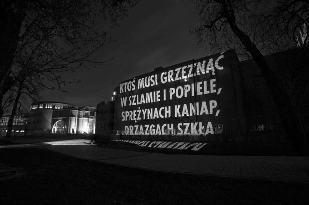 Jenny Holzer, Projekcje świetlne