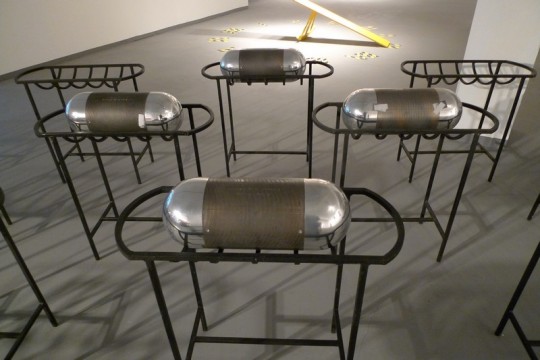 „Wszystko, co się nam wydaje”, Marcin Berdyszak, Jacek Jagielski, Ryszard Ługowski, MCSW „Elektrownia” w Radomiu, 8.04-15.05.2011, fot. Krzysztof Siatka