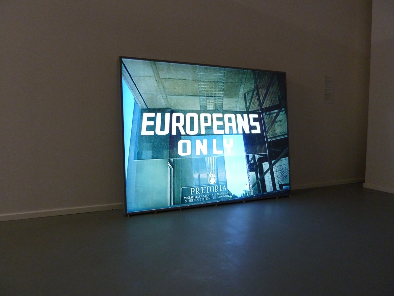 Paweł Kowalewski, „Europeans Only”, 2012, lightbox, fot. materiały organizatora, dzięki uprzejmości Galerii Propaganda