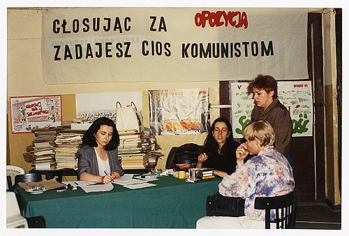 Zbiórka bibuły, Poznań, 4 czerwca 1994 (zbiory Ośrodka KARTA)