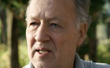 Werner Herzog, reżyser filmu „Szczęśliwi ludzie rok w tajdze” 2010, Copyright Aurora Films (źródło: materiały prasowe CSW Znaki Czasu w Toruniu, organizatora projektu Inne Światy Wernera Herzoga)