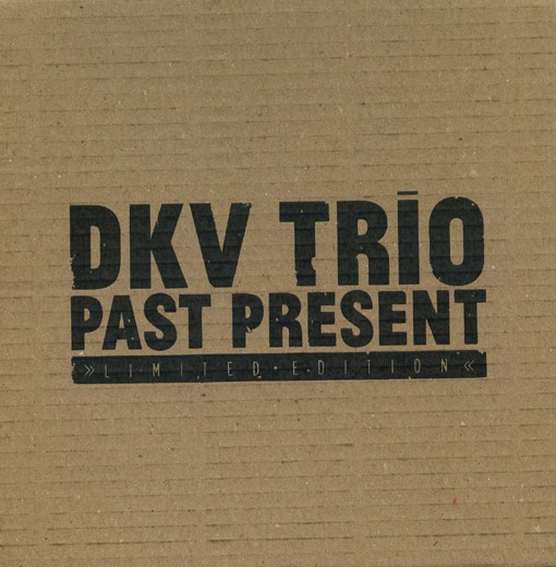 DKV Trio, „Past Present” – okładka (źródło: materiały prasowe)