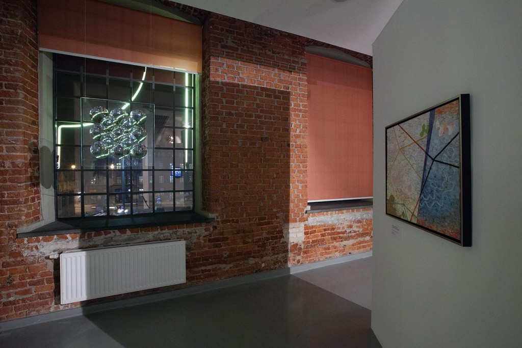 Widok wystawy „Korespondencje”, piętro 2, fot. P. Tomczyk (źródło: materiały Muzeum Sztuki w Łodzi)