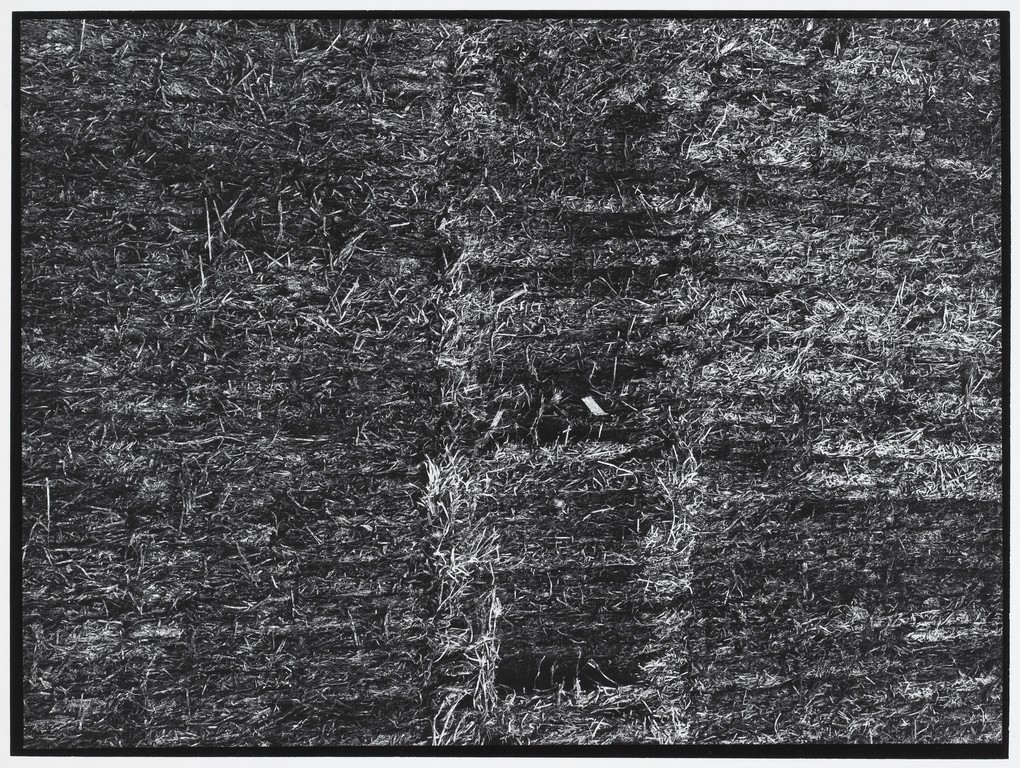 Mikołaj Smoczyński „Mur”, 1992 – 1995, fotografia czarno-biała/karton, 25,6 x 31,9 cm, fot. Marek Gardulski, dzięki uprzejmości Galerii Starmach