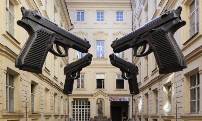 David Černý, Guns, 1994, fot. AMoYA (źródło: materiały kwartalnika Herito)