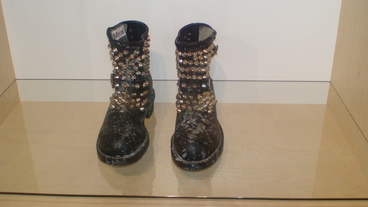 Haim Steinbach, Boots, 2013, fot. Alexandra Hołownia
