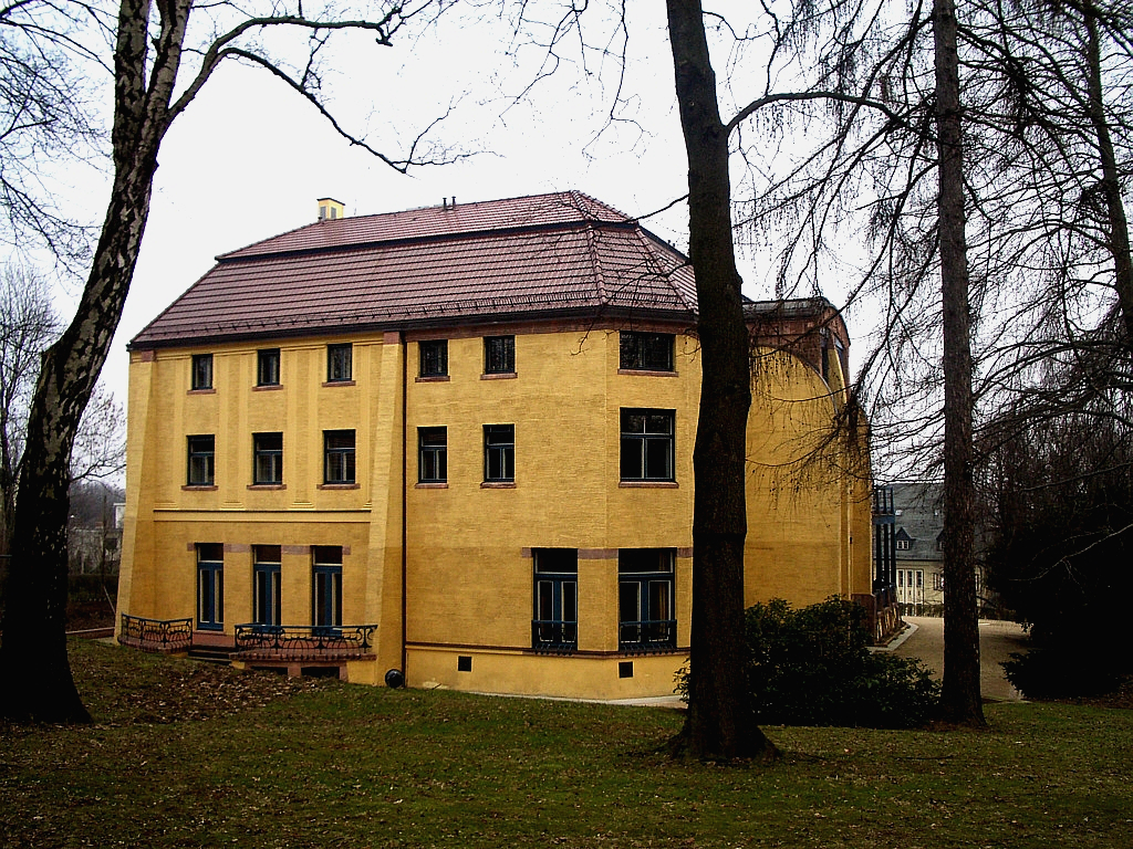 H. van de Velde: willa Eschego w Chemnitz / Chemnitz, Germany: Villa Esche by Henry van de Velde (1863–1957), 2005, praca własna, autor: Andreas Praefcke (źródło: Wikipedia Wolna Encyklopedia, zdjęcie na licencji Creative Commons)