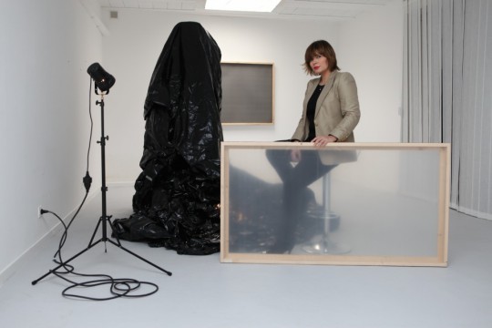 Angelika Markul w swoim studio pod Paryżem, dzięki uprzejmości artystki