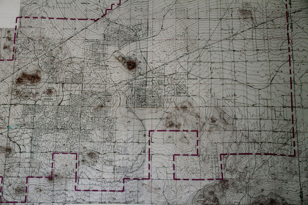 Rys. Katarzyna Krakowiak, plan miasta przedstawiający pierwotne założenia California City, 2010–2013 (źródło: materiały Dwumiesięcznika Czas Kultury)
