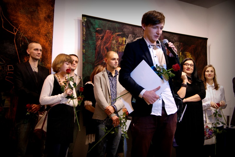 „Promocje” 2013, Galeria Sztuki w Legnicy, laureaci, fot. Kama Wróbel (dzięki uprzejmości autorki)