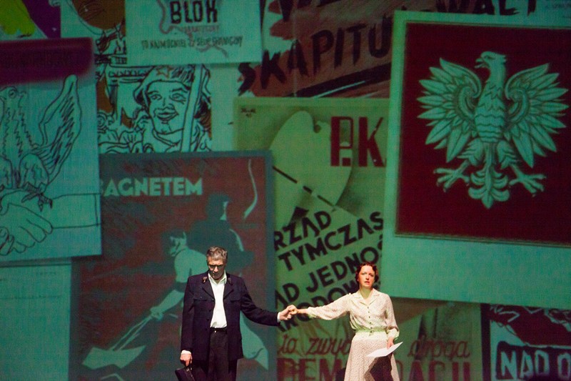 „Piąta strona świata”, reż. Robert Talarczyk, Teatr Śląski im. Stanisława Wyspiańskiego w Katowicach, 2013, fot. Krzysztof Lisiak (źródło: materiały prasowe Teatru)