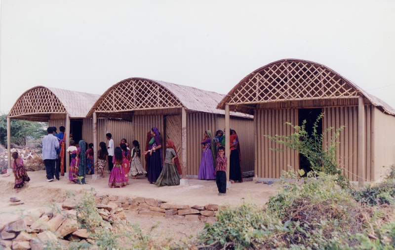 Paper Log House, 2001, Bhuj, Indie, fot. Kartikeya Shodhan (źrodło: materiały prasowe The Pritzker Architecture Prize 2014)