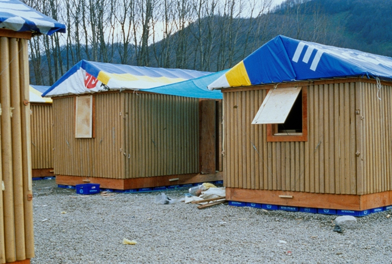 Paper Log House, 2000, Turcja, fot. Shigeru Ban Architects (źrodło: materiały prasowe The Pritzker Architecture Prize 2014)