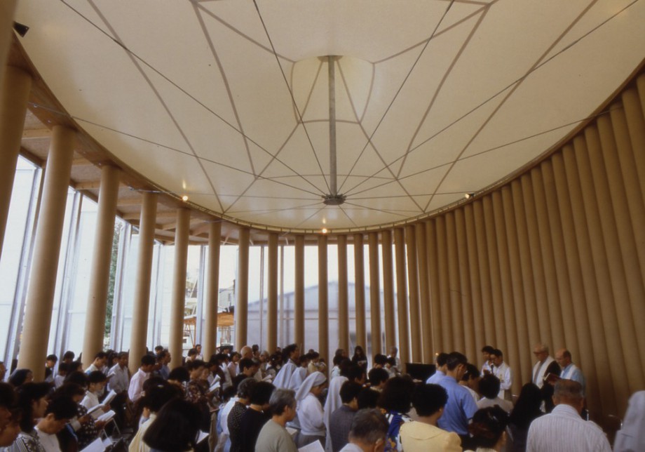 Paper Church, 1995, Kobe, Japonia, fot. Hiroyuki Hirai (źródło: materiały prasowe The Pritzker Architecture Prize 2014)