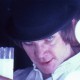 Stanley Kubrick, „Mechaniczna pomarańcza” (Wlk. Bryt./USA, 1970-71). Alex DeLarge (Malcolm McDowell) w barze mlecznym Korova. © Warner Bros. Entertainment Inc. (źródło: materiały prasowe organizatora)