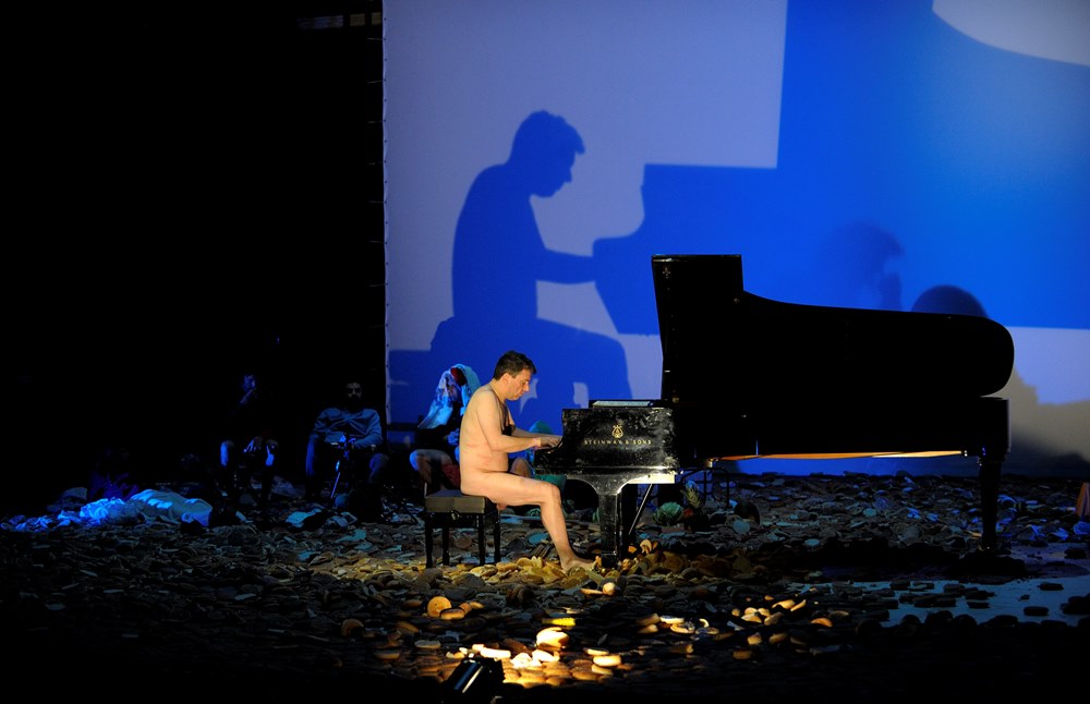 „Golgota Picnic”, reż. Rodrigo Garcia, fot. David Ruano (źródło: materiały prasowe Malta Festival 2014)