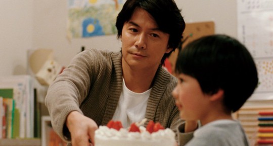 „Jak ojciec i syn”, reżyseria i scenariusz Hirokazu Koreeda (źródło: materiały prasowe dystrybutora – Gutek Film)