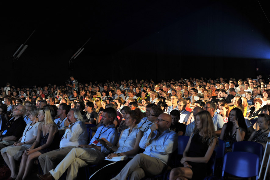 Gala otwarcia, 8. Festiwal Filmu i Sztuki Dwa Brzegi w Kazimierzu Dolnym, 2014, fot. Wojciech Matusik (źródło: dzięki uprzejmości organizatorów)