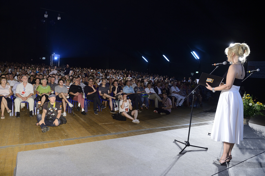 Gala zamknięcia, 8. Festiwal Filmu i Sztuki Dwa Brzegi w Kazimierzu Dolnym, 2014, fot. Jarosław Antoniak (źródło: dzięki uprzejmości organizatorów)