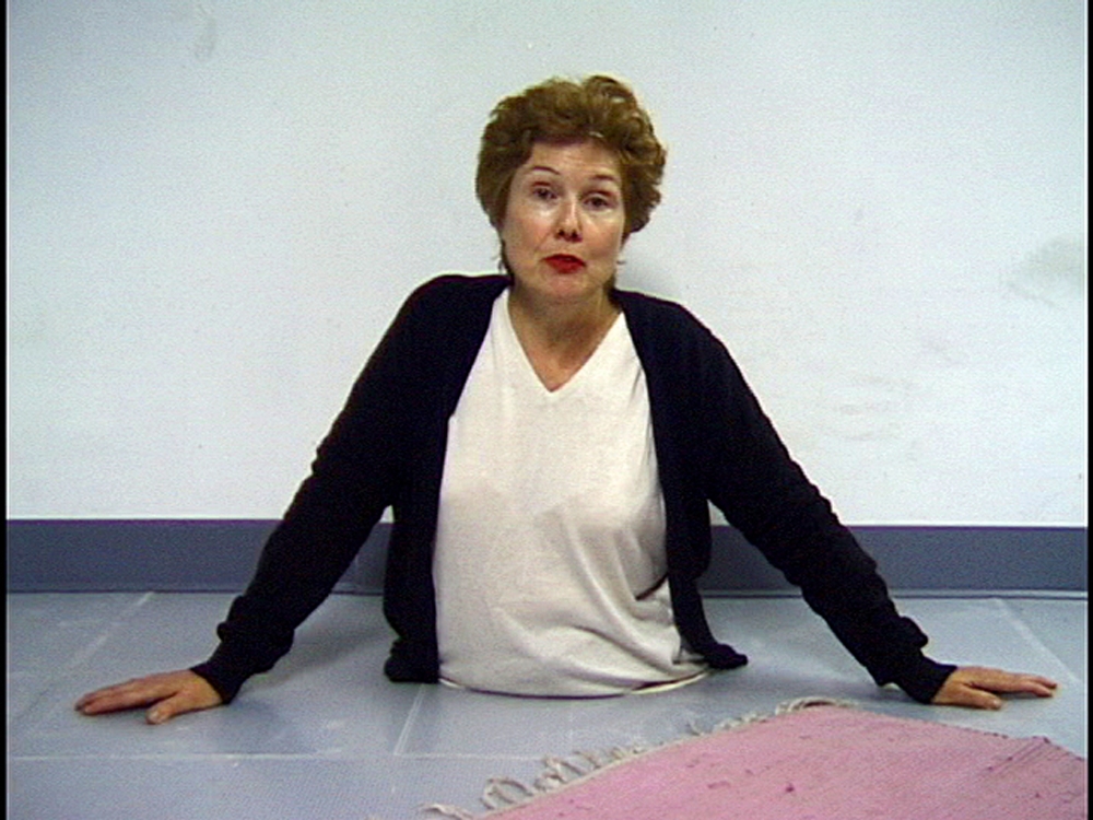 Jacek Malinowski, „HalfAWoman”, 2000, wideo, kol. Zachęta — Narodowa Galeria Sztuki (źródło: materiały prasowe Zachęty Narodowej Galerii Sztuki)