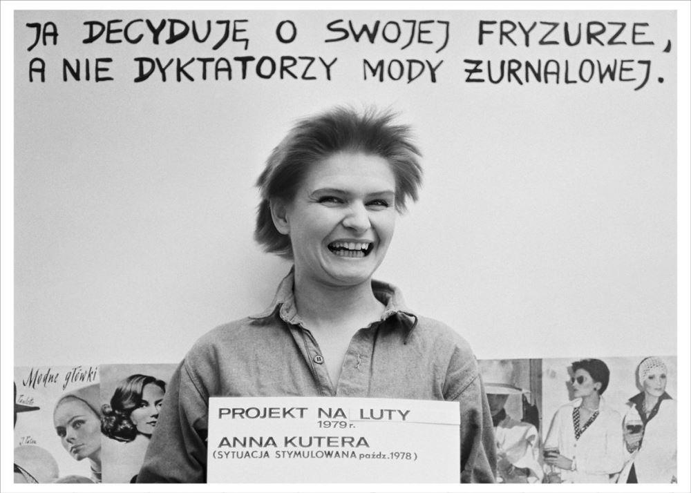 Anna Kutera, „Fryzury”, 1978, z cyklu „Sytuacje stymulowane” (źródło: dzięki uprzejmości artystki)