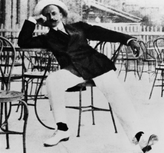 Filippo Tommaso Marinetti, ok. 1915 (źródło: Wikimedia Commons)