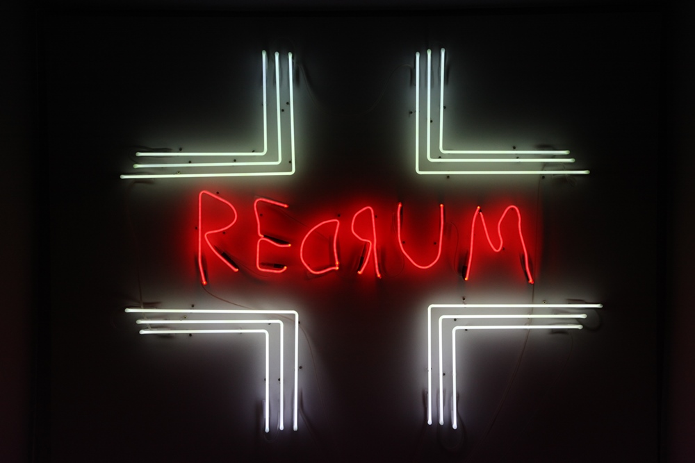 Hubert Czerepok, „Redrum”, 2014, fot. Jan Gaworski (źródło: materiały Kwartalnika Rzeźby Orońsko)