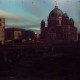 Roland Wirtz, „Kairos”: Berlin, Schlossplatz – 22 listopada 2008 – zburzenie Pałacu Republiki I, bezpośrednie naświetlenie, Cibachrome, 1,27 × 2,20 m, fot. dzięki uprzejmości artysty (źródło: materiały prasowe)