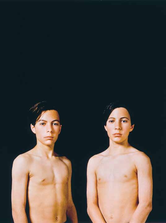 Keith Cottingham, „Fictitious Portrait (Double)”, fotografia, 1993; Hans Belting, „Faces. Historia twarzy” – ilustracja (źródło: materiały Wydawnictwa)