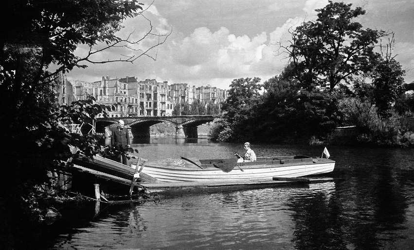 Adam Feliks Czelny, Most Oławski, 1948 (źródło: dzięki uprzejmości Muzeum Miejskiego we Wrocławiu)