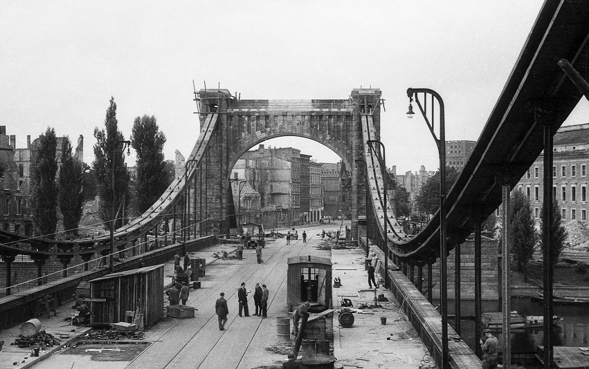 Adam Feliks Czelny, odbudowa Mostu Grunwaldzkiego, 1947 (źródło: dzięki uprzejmości Muzeum Miejskiego we Wrocławiu)