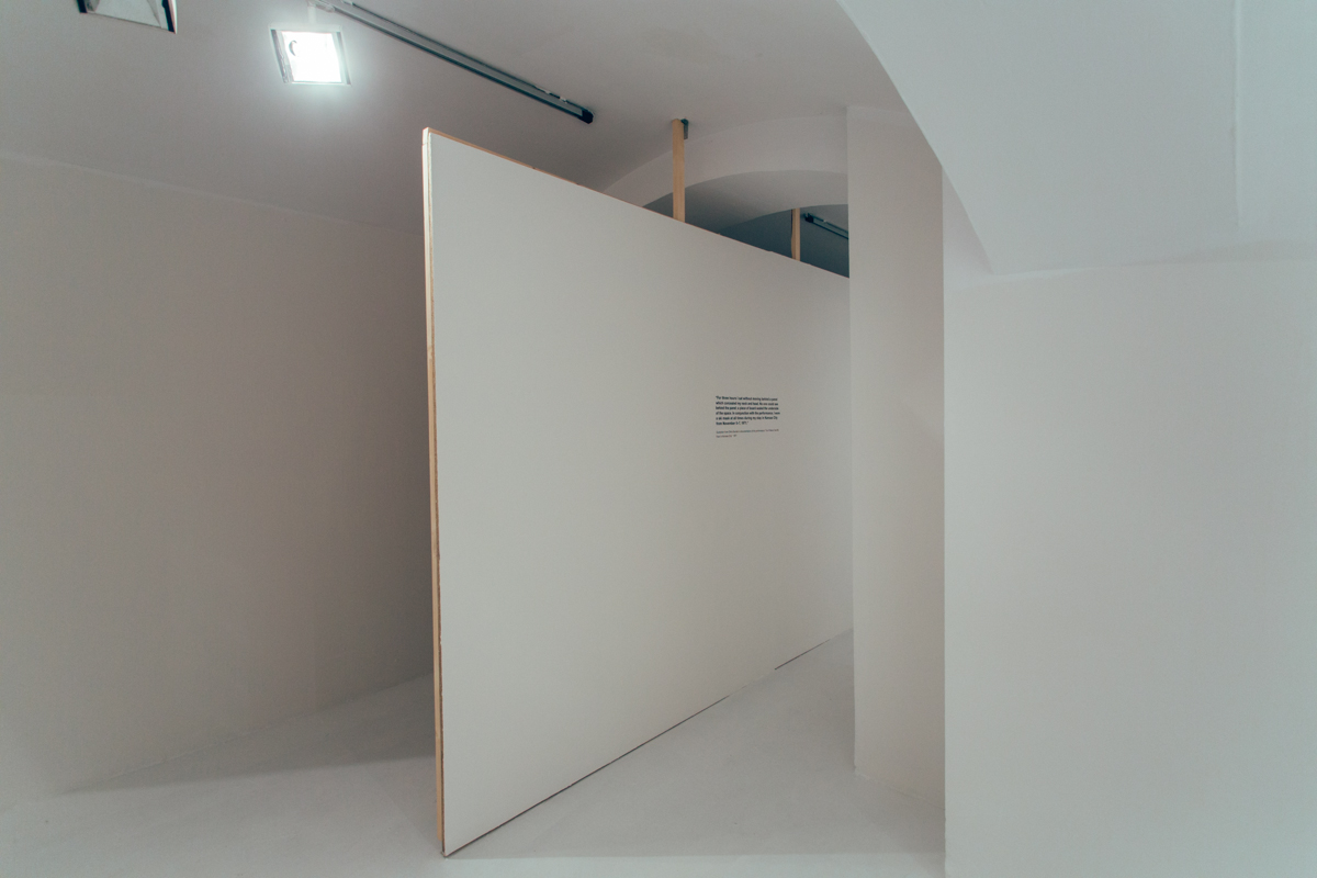 Widok wystawy „Gesty znikania”, 2015, Galeria Sztuki Współczesnej Bunkier Sztuki, fot. StudioFILMLOVE (źródło: dzięki uprzejmości organizatora)