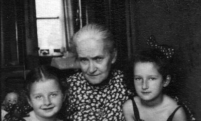 Marta i Elżbieta Czok z babcią Marią Żurakowską (z domu Jastrzębską). Fot. z archiwum rodzinnego (źródło: kwartalnik Akcent)