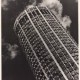 Wieża z wiader, Wystawa Ziem Odzyskanych, Wrocław, 1948 (źródło: materiały prasowe Zachęty Narodowej Galerii Sztuki)