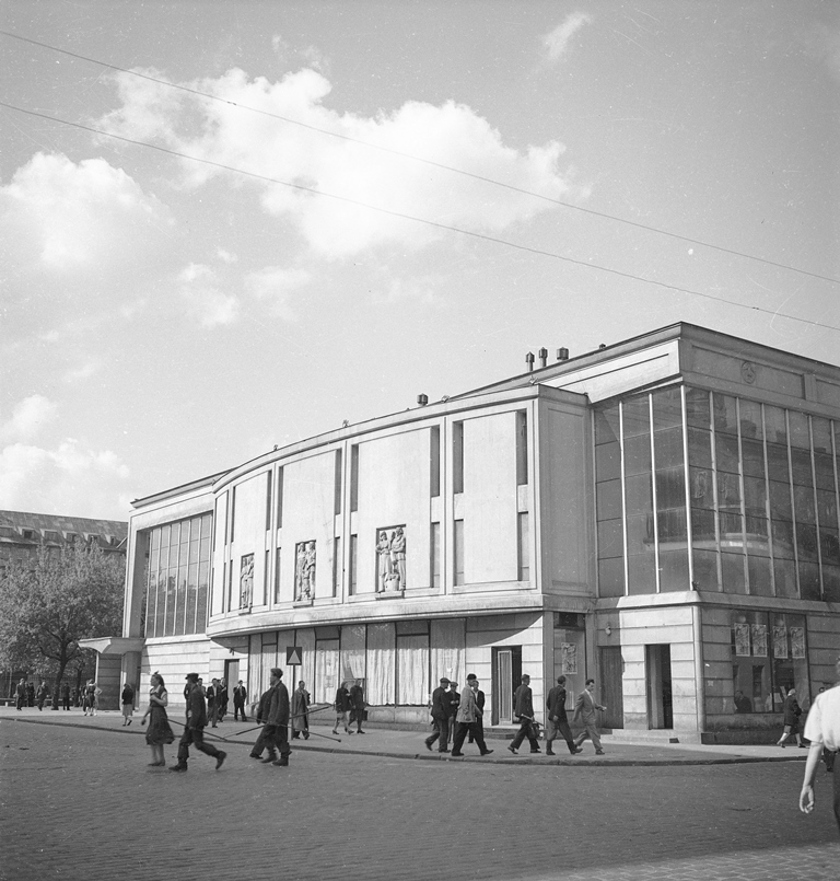 Zbyszko Siemaszko, Kino Praha, lata 50., Narodowe Archiwum Cyfrowe (źródło: materiały prasowe Zachęty Narodowej Galerii Sztuki)