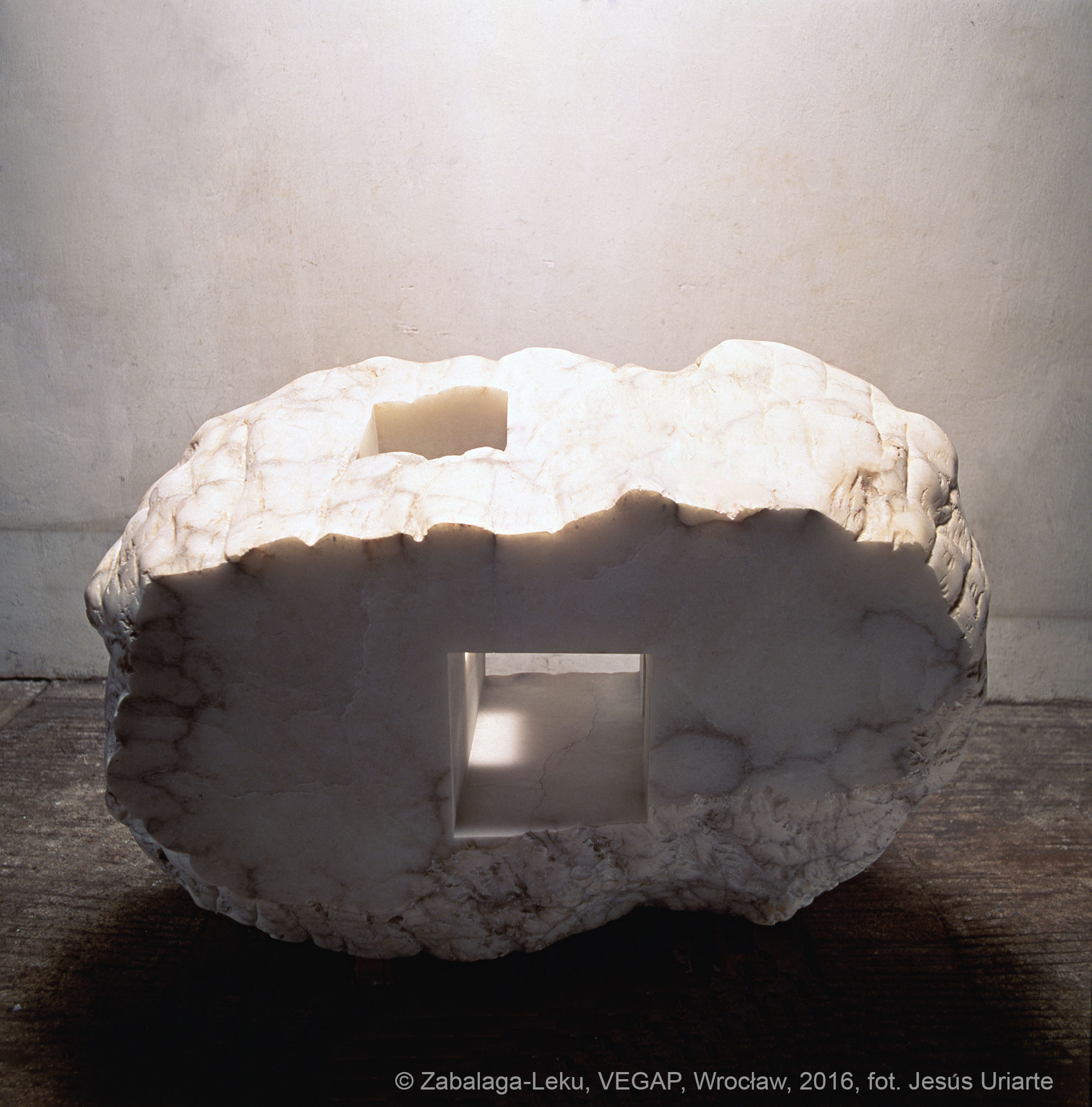 Eduardo Chillida, „Elogio de la luz xx (Eulogy to the light xx)”, fot. Jesus Uriarte (źródło: materiały prasowe organizatora)