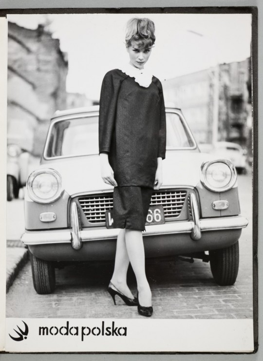 Kolekcja Mody Polskiej, lata 60., własność MNK (źródło: materiały prasowe MNK)