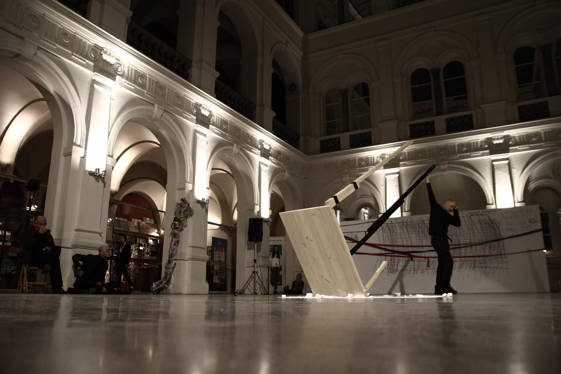 Przegląd performance rysunkowego „IMAGINE”, Think Thank lab Triennale, Wrocław 2015, fot. J. Kozon (źródło: dzięki uprzejmości organizatorów)