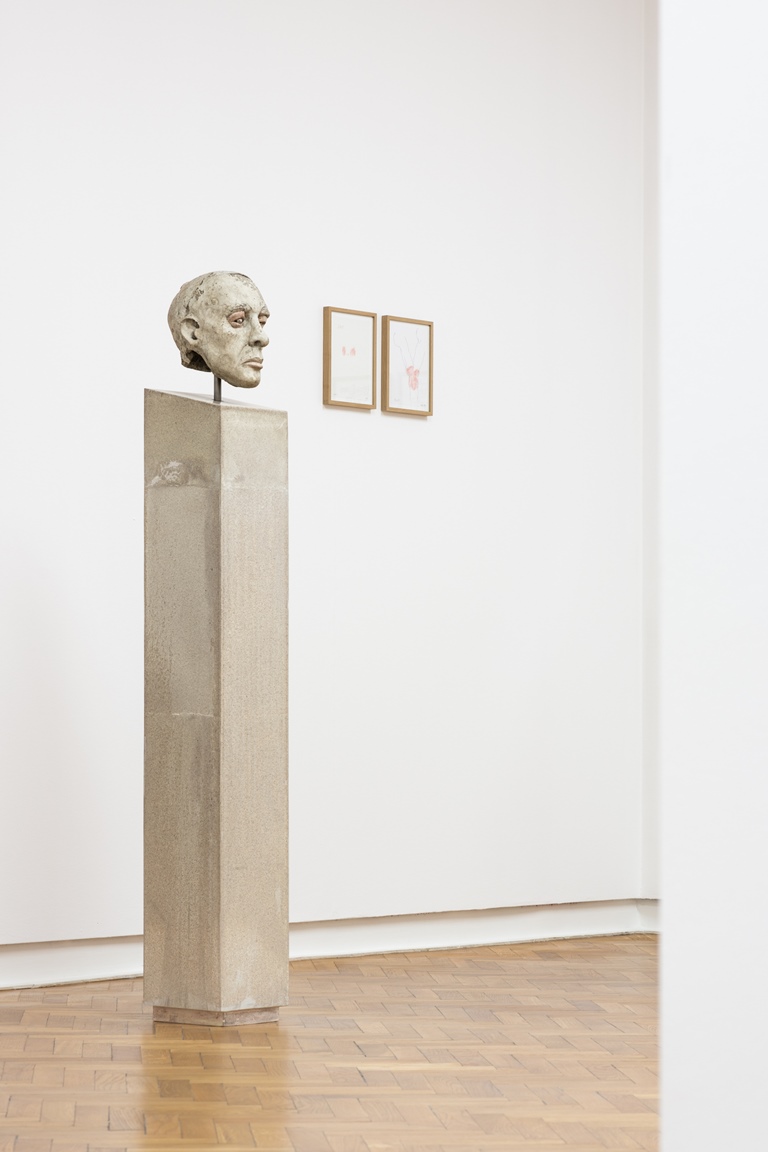 Mirosław Bałka, „Gombrowicz. The Head”, 1985, wystawa „Nerw. Konstrukcja”, MS w Łodzi, 2016 (źródło: materiały prasowe organizatora)
