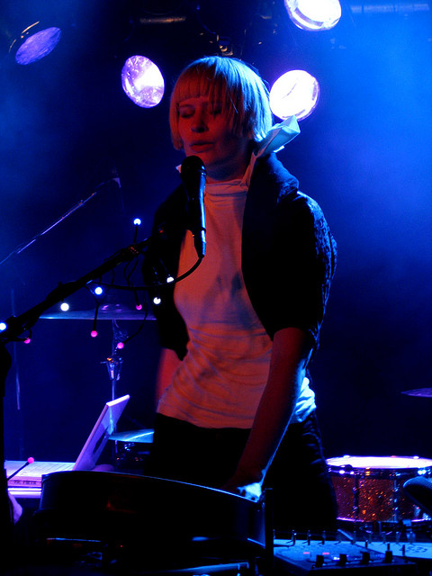 Jenny Hval, Øya Festival, 2008, fot. Kristoffer Trolle (źródło: Wikimedia Commons)