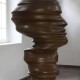 Praca prezentowana na wystawie „Tony Cragg. Rzeźba”, CRP Orońsko, 2016, fot. Jan Gaworski (źródło: materiały Kwartalnika Rzeźby Orońsko)