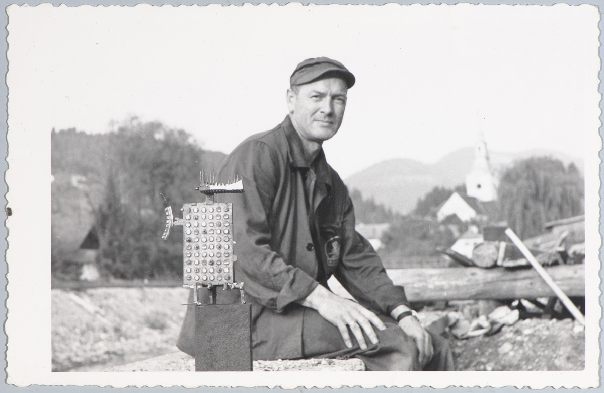 Jerzy Jarnuszkiewicz około 1946 roku, fot. nn, archiwum rodziny artysty (źródło: materiały Kwartalnika Rzeźby OROŃSKO)