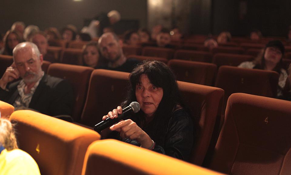 Bożena Biskupska podczas dyskusji na temat Andrzeja Mroczka, fot. Marcin Polak/Jerzy Grzegorski (źródło: dzięki uprzejmości organizatorów)