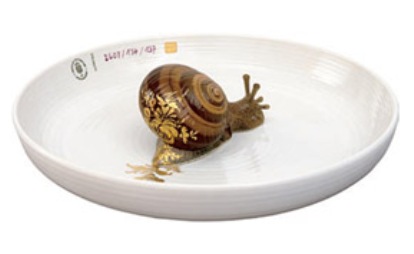 Hella Jongerius, "Bowl with snail", 2004, fot. Porzellan Manufaktur Nymphenburg