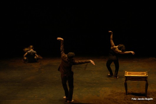 Zdjęcie ze spektaklu "Negro" w choreografii Daniela Abreu, styczeń 2008