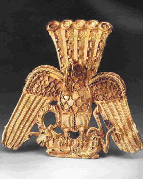 Złota egreta – gryf rozszarpujący koziorożca; V-IV w.p.n.e., Wschodnia Persja