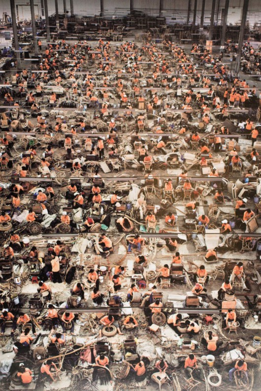 Andreas Gursky, Nha Trang, Vietnam, 2004