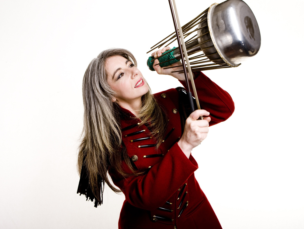 Evelyn Glennie. Materiały udostępnione przez organizatora